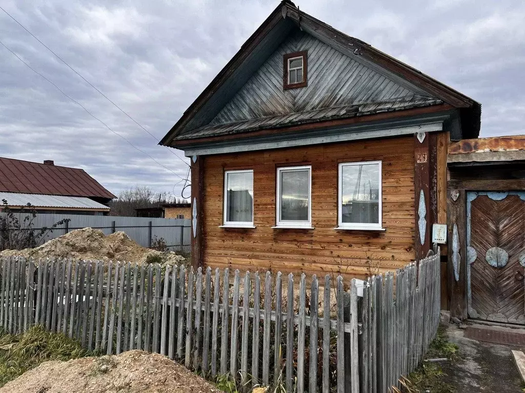 Дом в Свердловская область, Малышева пгт ул. Лесная, 48 (27 м) - Фото 1