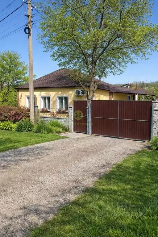 Дом в Крым, Симферопольский район, Трудовское с/пос, с. Денисовка ул. ... - Фото 1