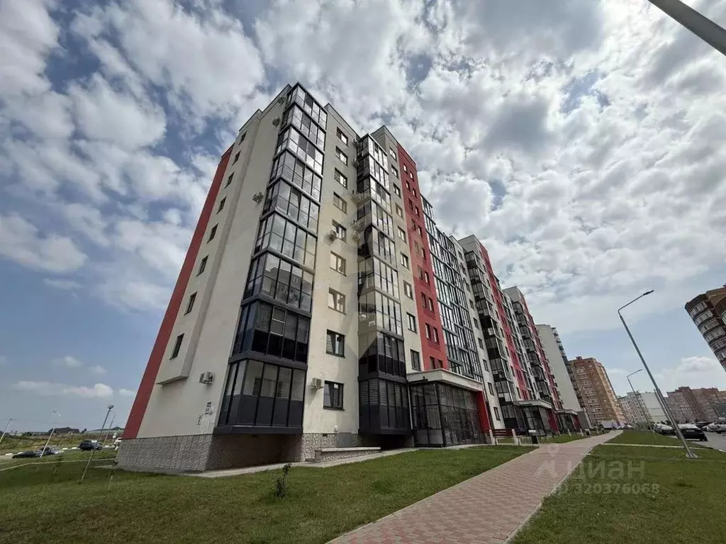 3-к кв. Белгородская область, Старый Оскол Степной мкр, 32 (94.0 м) - Фото 0