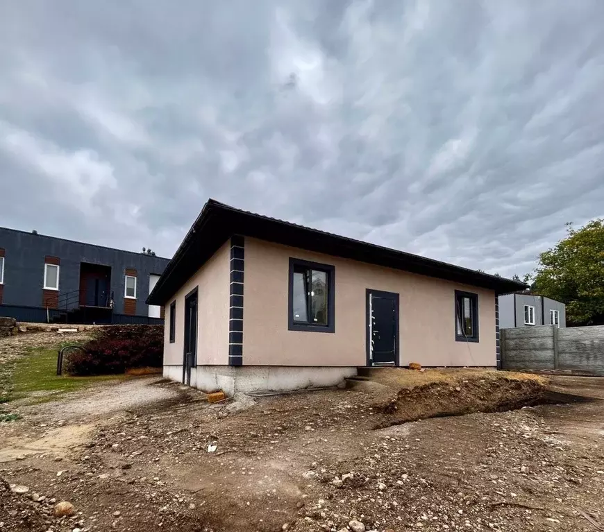 Дом в Крым, Симферопольский район, Добровское с/пос, с. Лозовое ул. ... - Фото 2