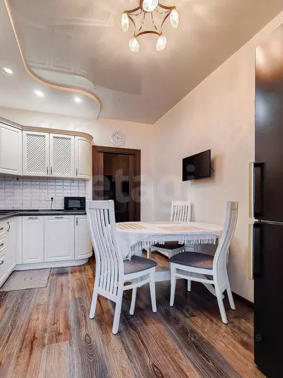 2-к кв. Псковская область, Псков Петровская ул., 4А (69.7 м) - Фото 2