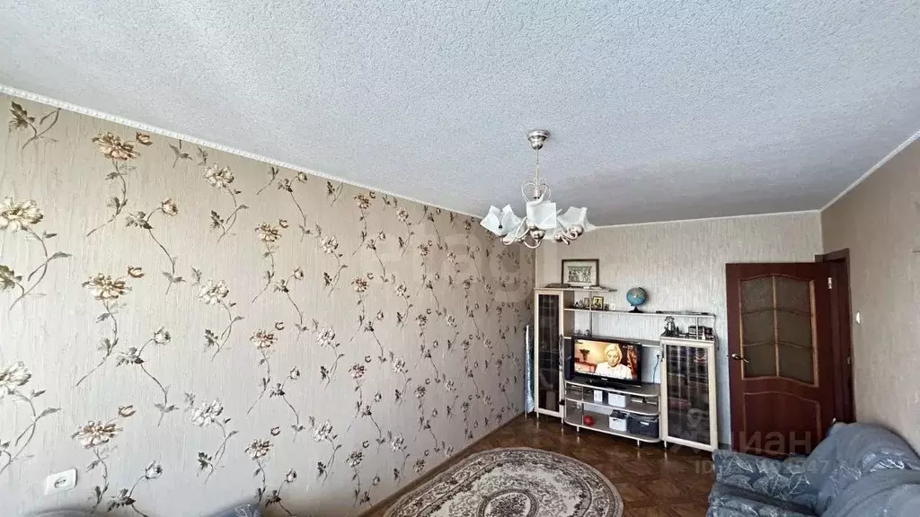 3-к кв. Псковская область, Печоры Индустриальная ул., 6 (66.9 м) - Фото 1