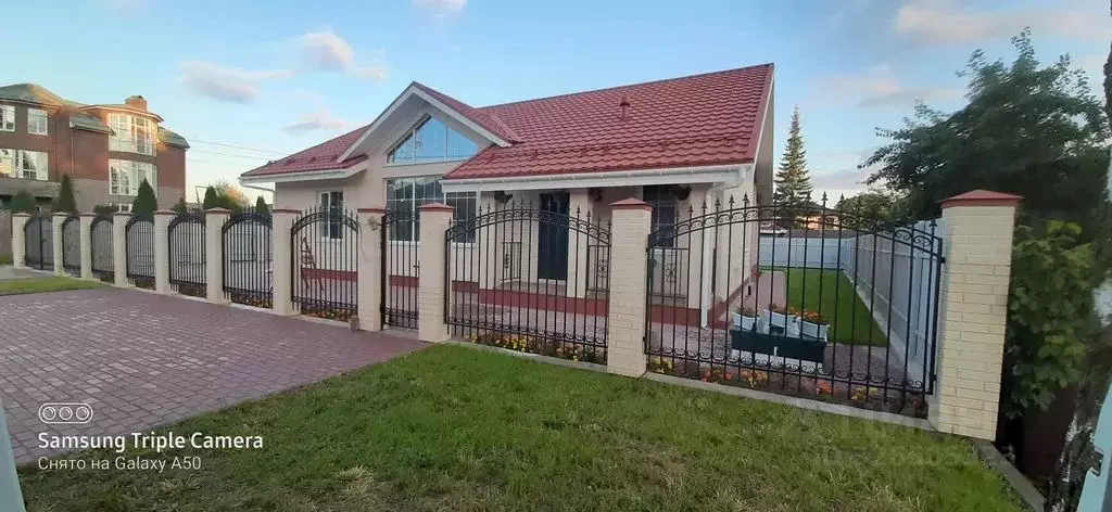 Дом в Псковская область, Псков Ипподромная ул., 13/16 (180 м) - Фото 1