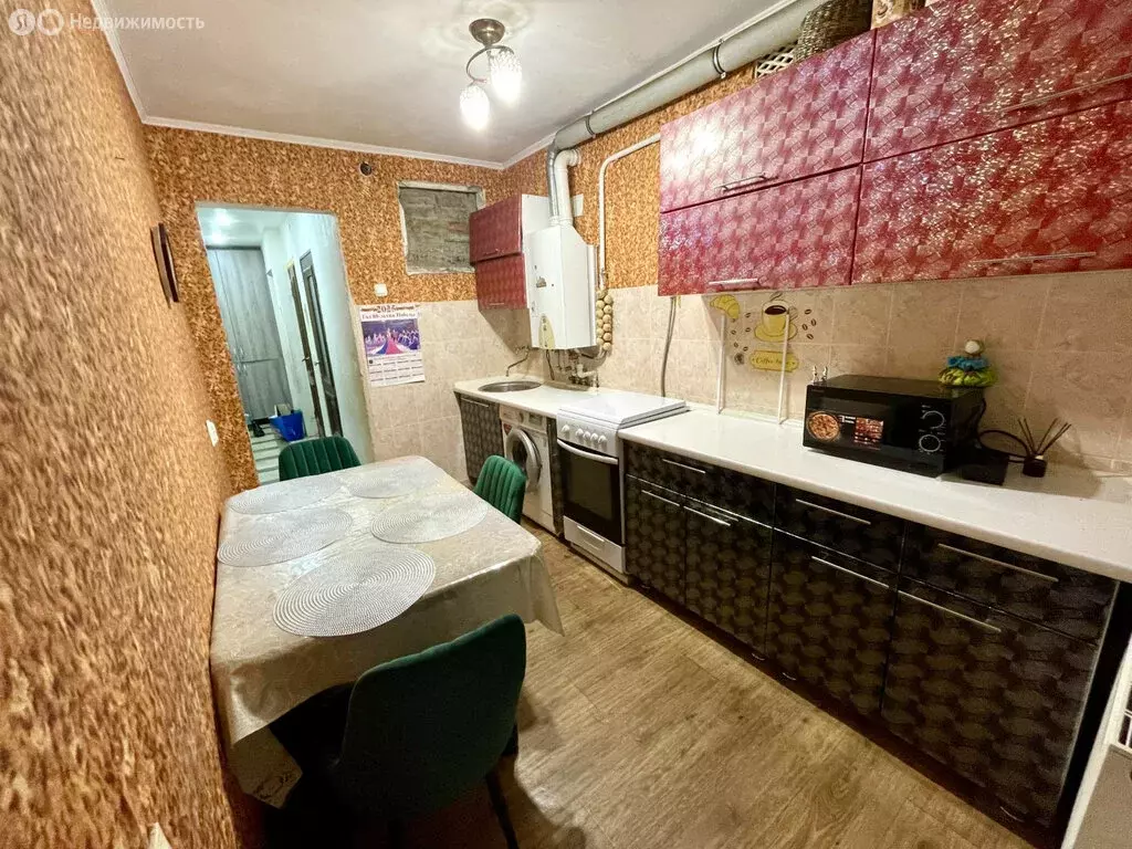3-комнатная квартира: Динская, переулок Комарова, 8 (63.7 м) - Фото 0