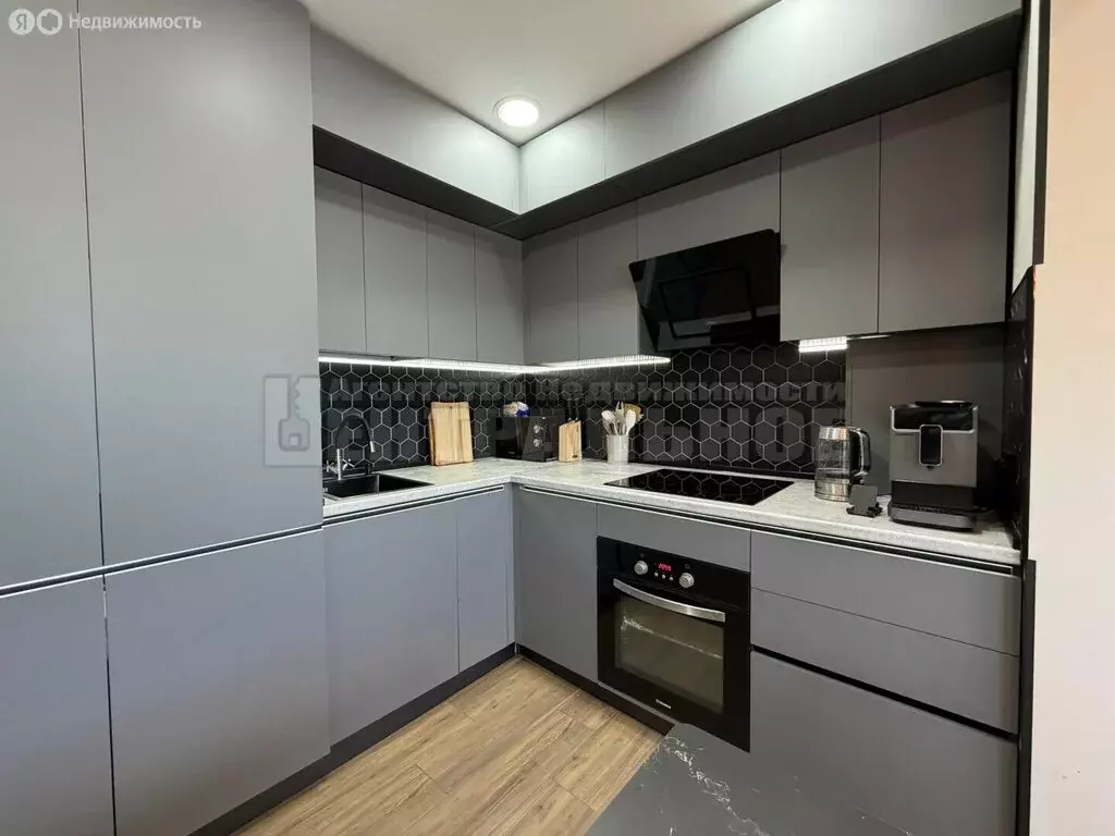 3-комнатная квартира: Смоленск, улица Авиаторов, 7 (80 м) - Фото 1