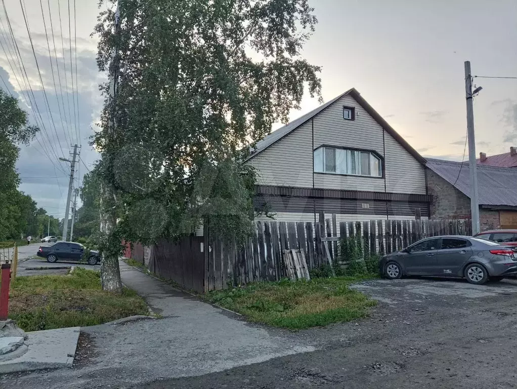 Дом 100 м на участке 10 сот. - Фото 1
