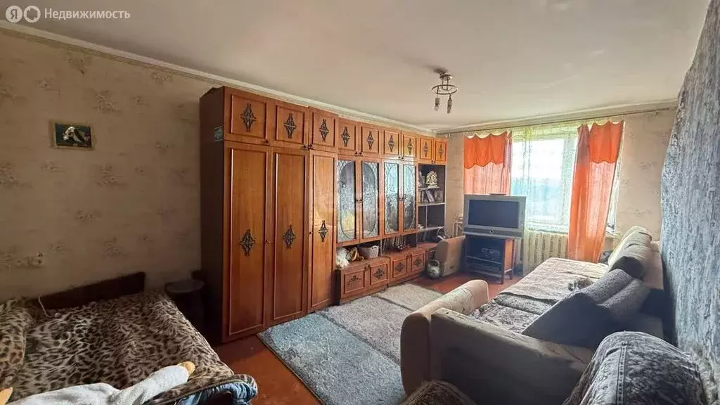 3-комнатная квартира: Симферополь, Совхозная улица, 21 (65.2 м) - Фото 1