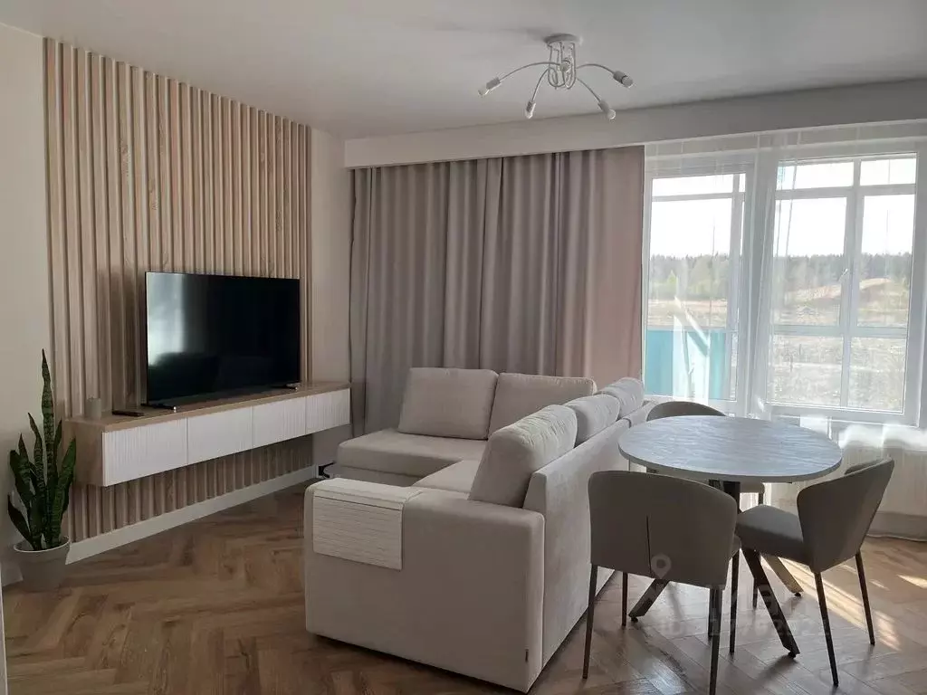 2-к кв. Карелия, Петрозаводск ул. Тапиола, 1 (58.0 м) - Фото 0