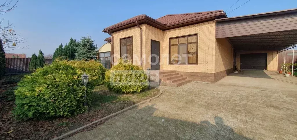 Дом в Краснодарский край, Выселки ст-ца ул. Казачья, 183 (103 м) - Фото 1