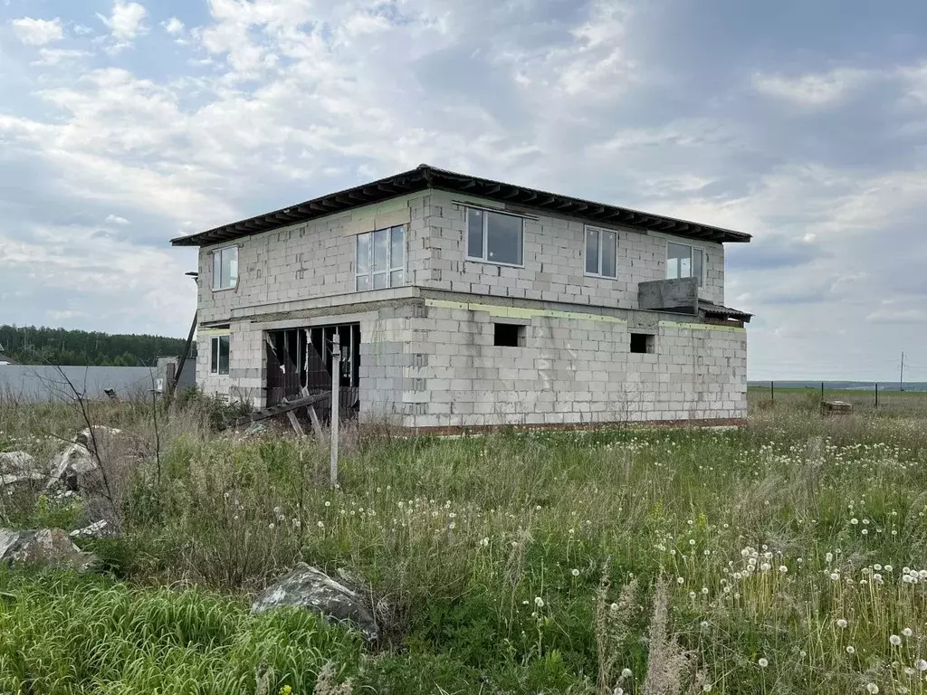 Дом в Свердловская область, Белоярский муниципальный округ, ... - Фото 1