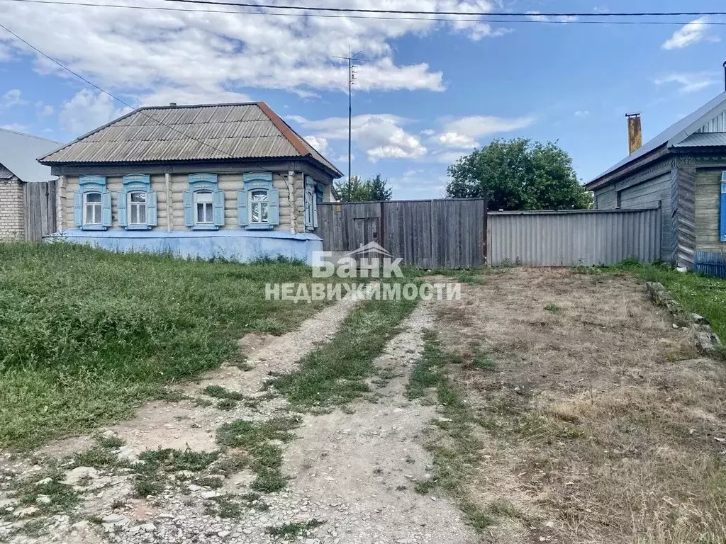Дом в Саратовская область, Вольский район, Терсинское муниципальное ... - Фото 1