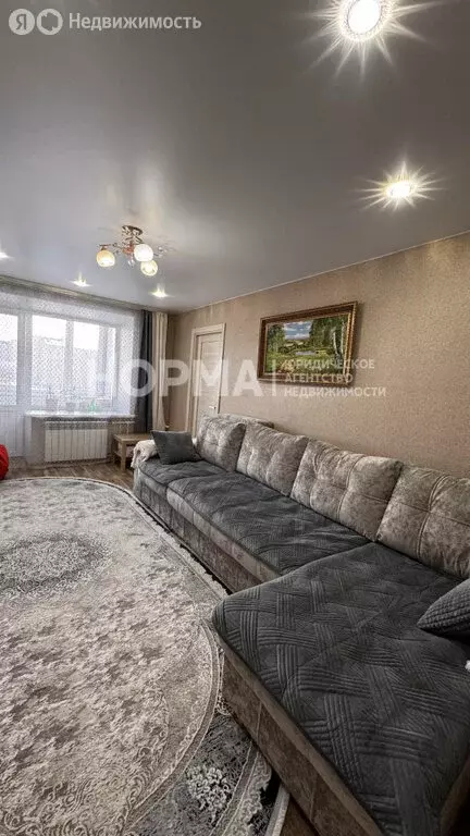 3-комнатная квартира: Октябрьский, 25-й микрорайон, 13 (51.6 м) - Фото 1