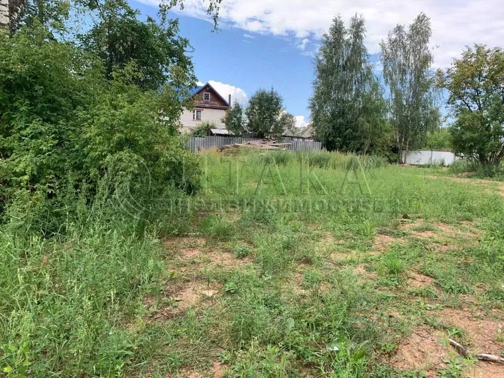 Участок в Ленинградская область, Лодейное поле ул. Ударника, 12 (8.75 ... - Фото 0