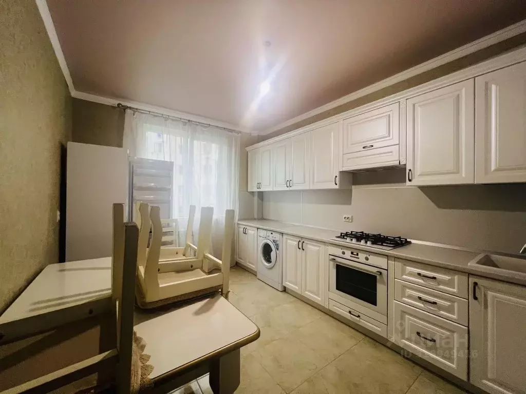 2-к кв. Кабардино-Балкария, Нальчик ул. Тарчокова, 27 (72.0 м) - Фото 1