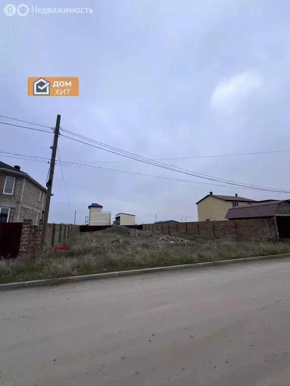 Участок в село Уютное, улица Кирова, 82 (8 м) - Фото 0