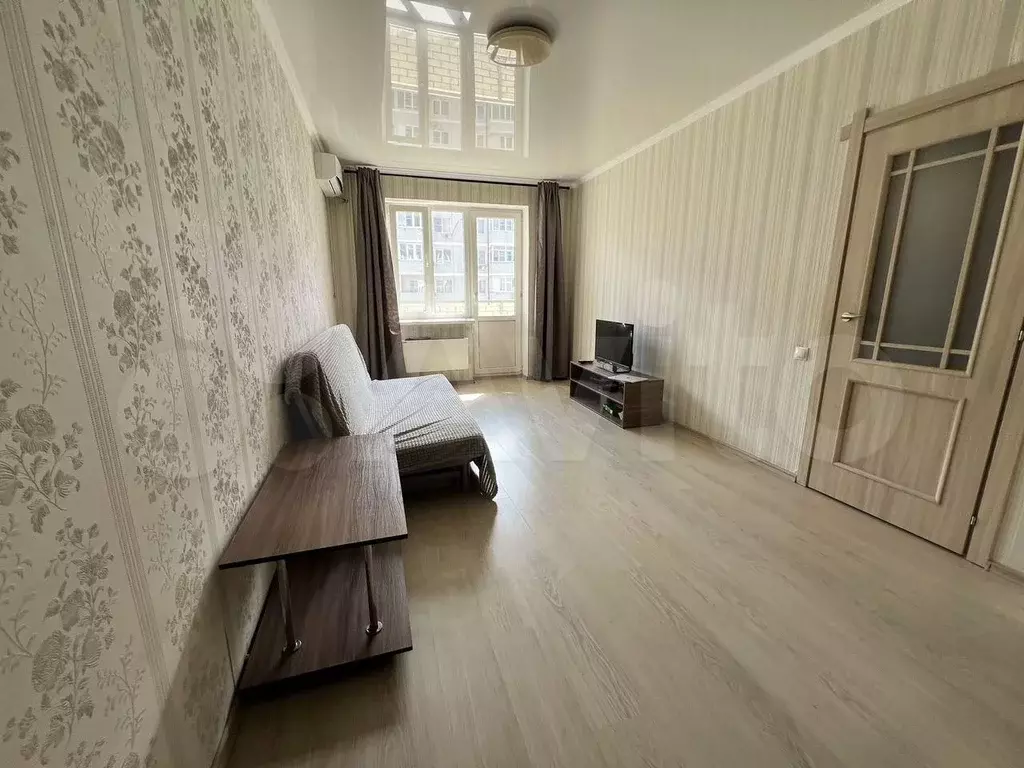1-к. квартира, 40 м, 8/10 эт. - Фото 1