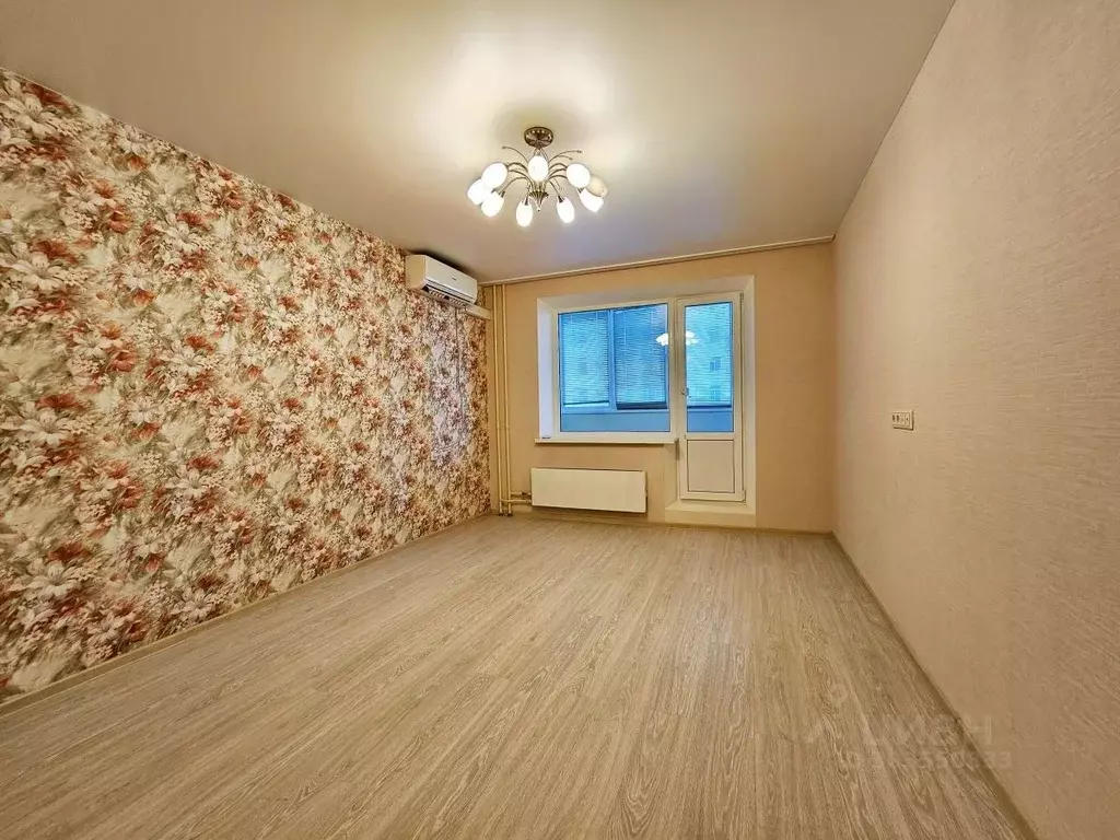 3-к кв. Волгоградская область, Волгоград ул. Сержанта Воронова, 22 ... - Фото 0