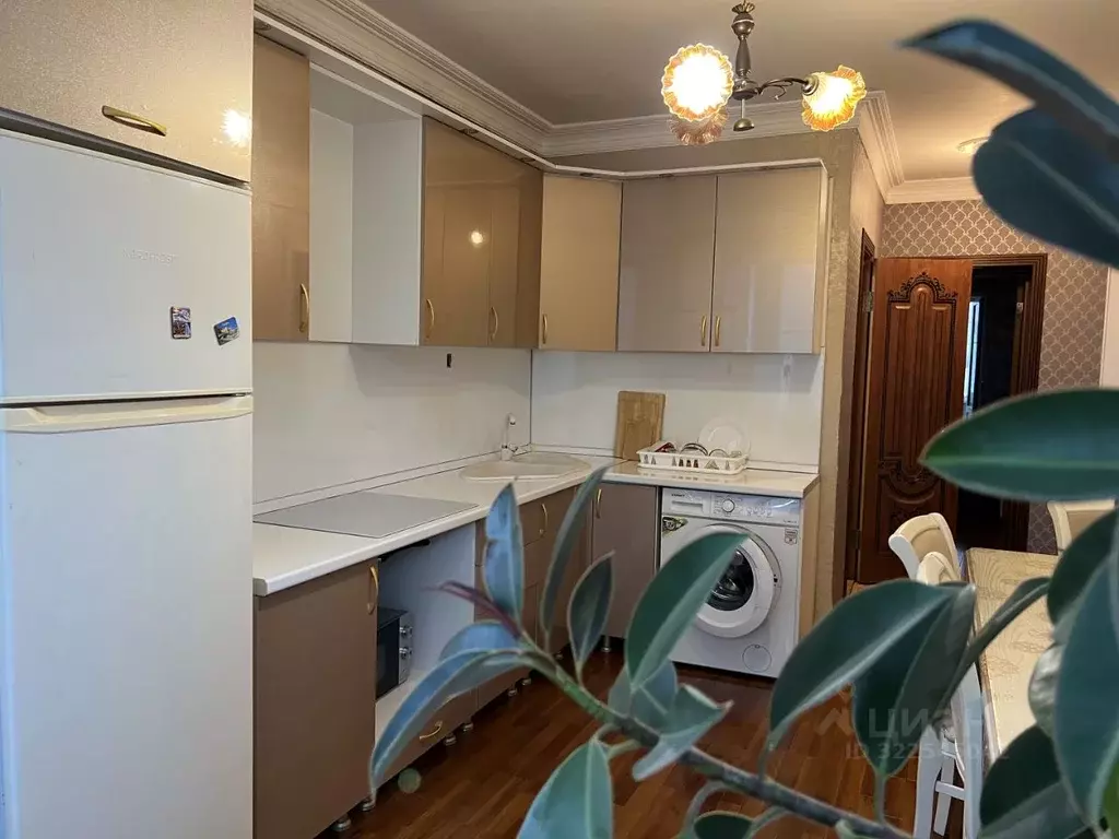 3-к кв. Дагестан, Каспийск просп. Акулиничева, 13А (75.0 м) - Фото 1