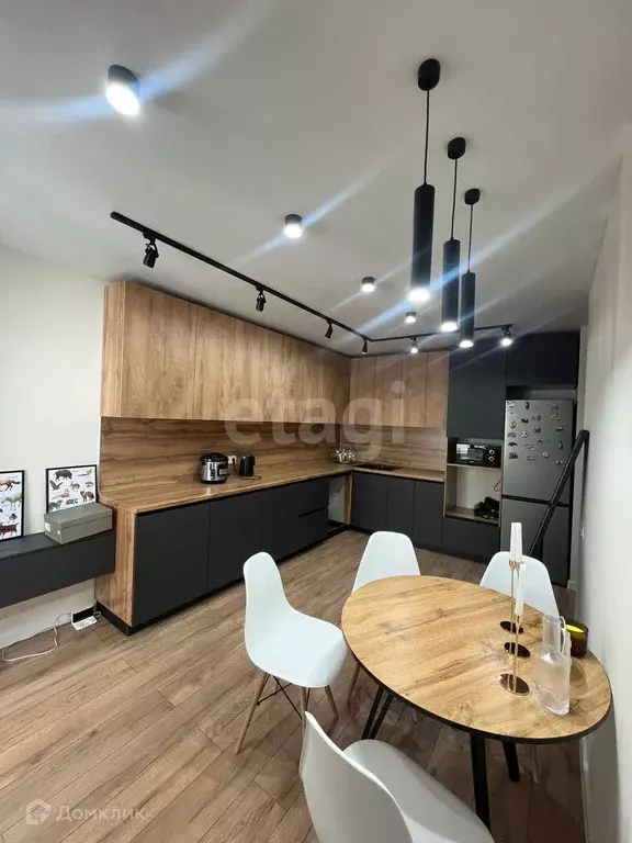 Продаётся 2-к квартира, 55.5 м - Фото 0