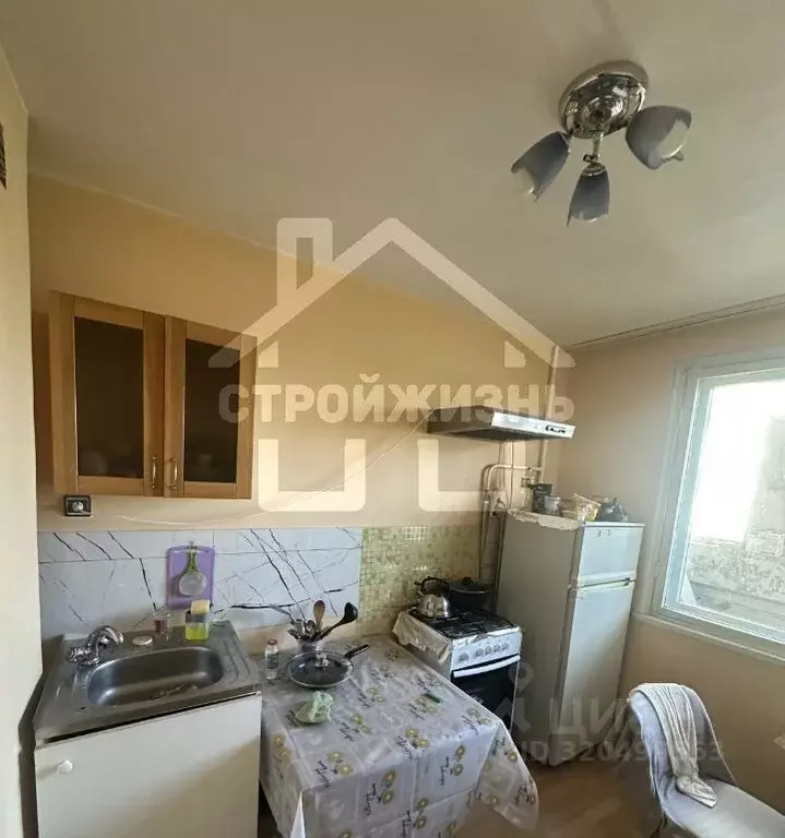 Комната Свердловская область, Екатеринбург ул. Черепанова, 24 (15.0 м) - Фото 2