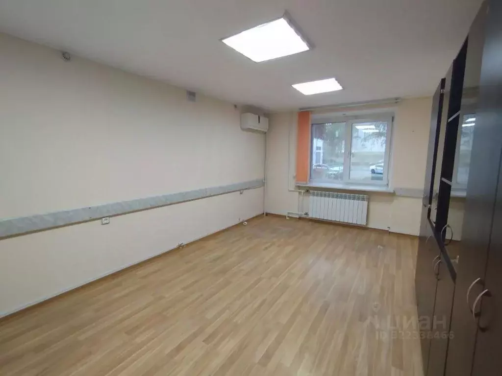 Офис в Татарстан, Набережные Челны ул. Академика Рубаненко, 8 (180 м) - Фото 1