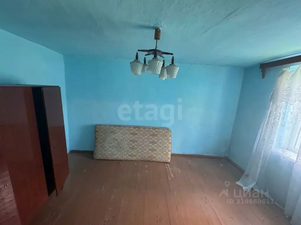 Дом в Крым, Белогорский район, Криничненское с/пос, с. Кирпичное ул. ... - Фото 1