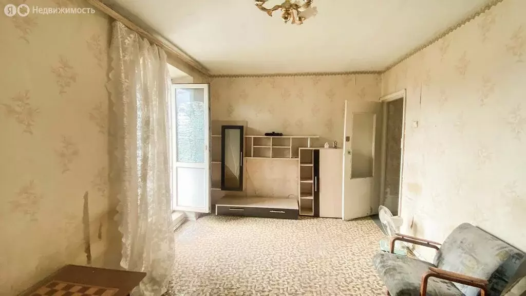 3-комнатная квартира: Волгоград, район Семь Ветров, бульвар 30-летия ... - Фото 1