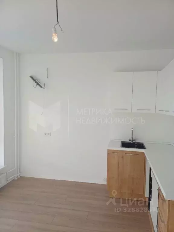 Студия Тюменская область, Тюмень ул. Юрия Рогачева, 11к1 (20.9 м) - Фото 1