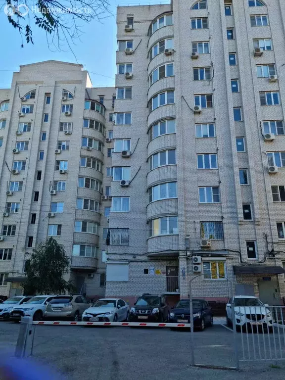 2-комнатная квартира: Астрахань, улица Татищева, 43Б (104 м) - Фото 0