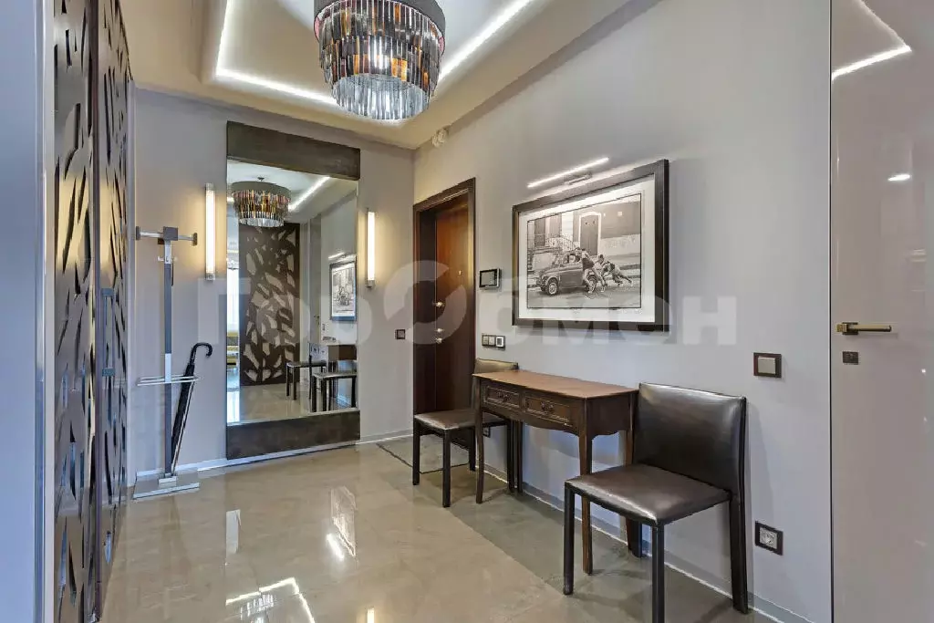 Продается 3-комнатная квартира - Фото 1