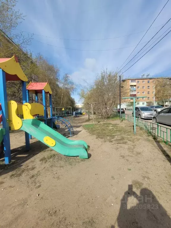 3-к кв. Бурятия, Улан-Удэ ул. Комарова, 8 (51.9 м) - Фото 1