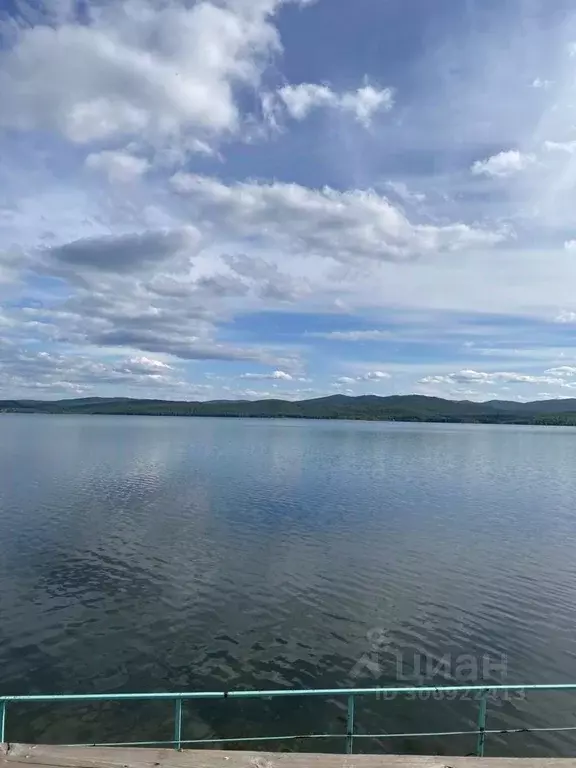 Участок в Красноярский край, Шарыповский муниципальный округ, с. ... - Фото 0