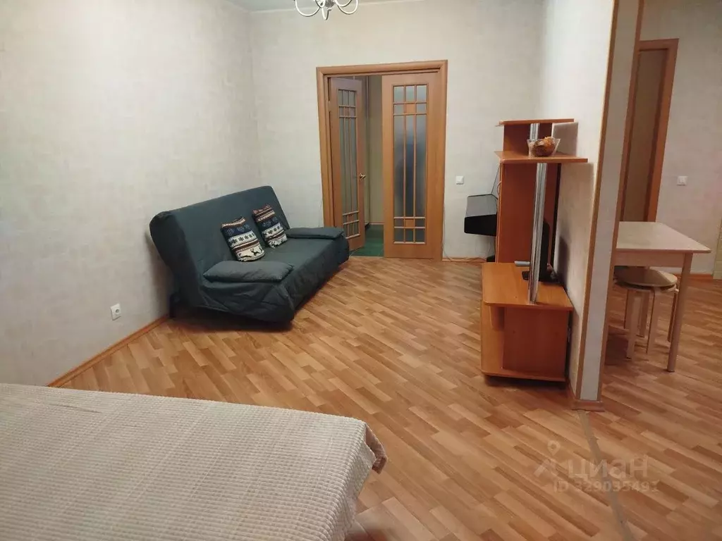 1-к кв. Свердловская область, Екатеринбург ул. Кузнечная, 83 (45.0 м) - Фото 1