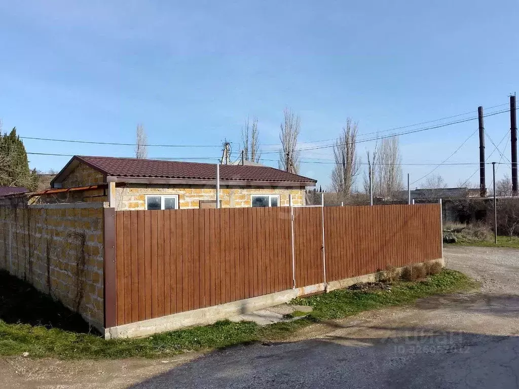 Дом в Крым, Судак муниципальный округ, с. Солнечная Долина ул. ... - Фото 1