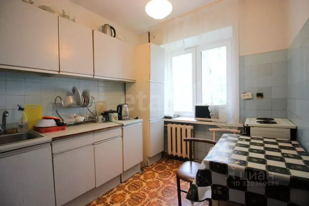 2-к кв. Сахалинская область, Холмск Школьная ул., 34А (44.4 м) - Фото 1