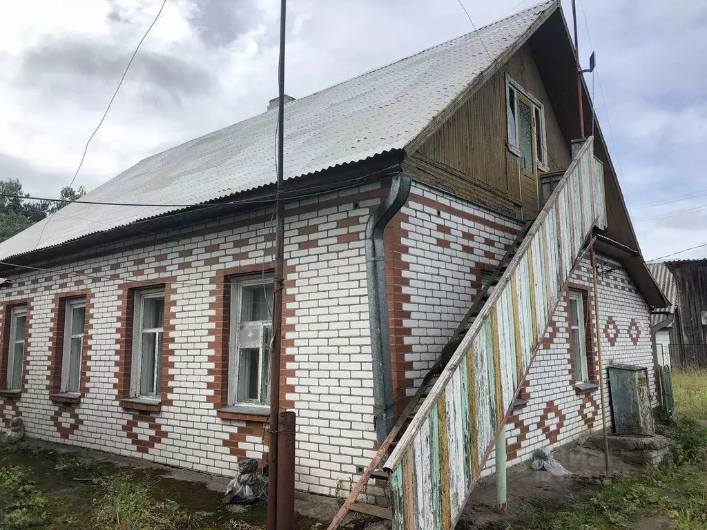 Дом в Ленинградская область, Кингисеппский район, Куземкинское с/пос, ... - Фото 0