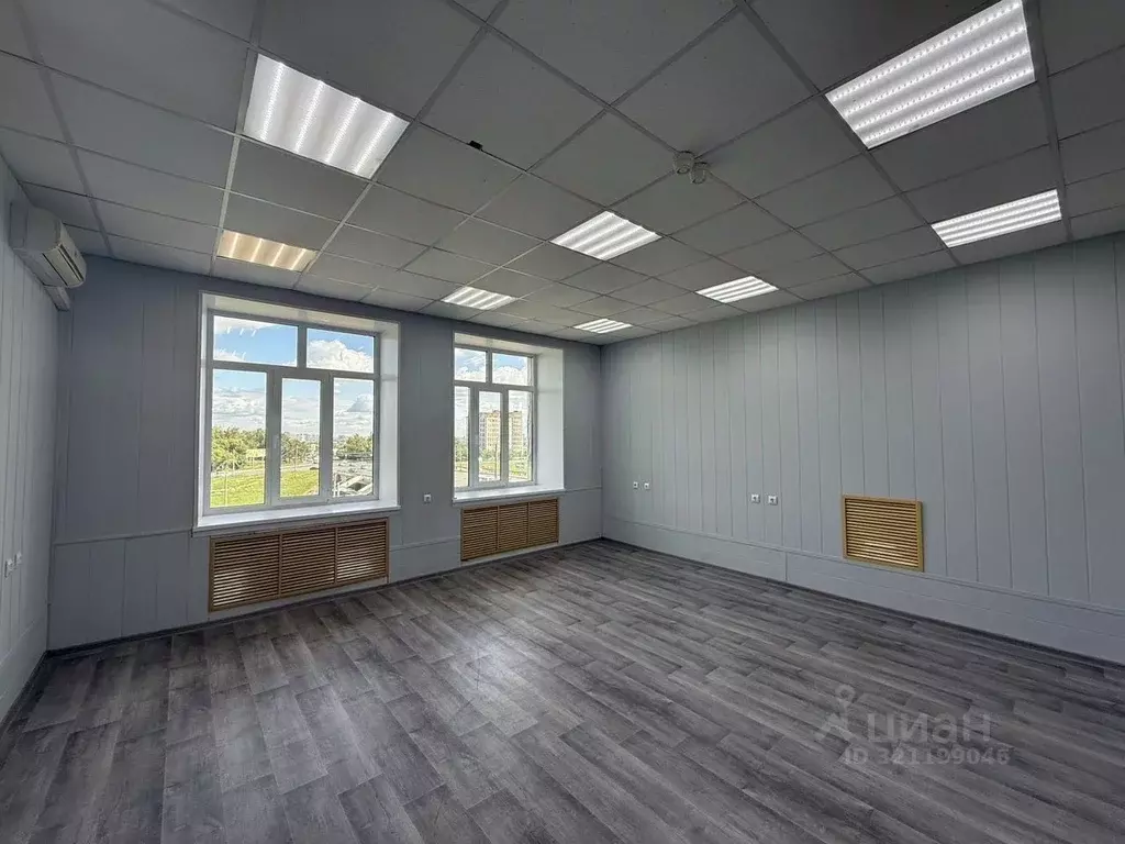 Офис в Омская область, Омск просп. Мира, 4 (25 м) - Фото 1
