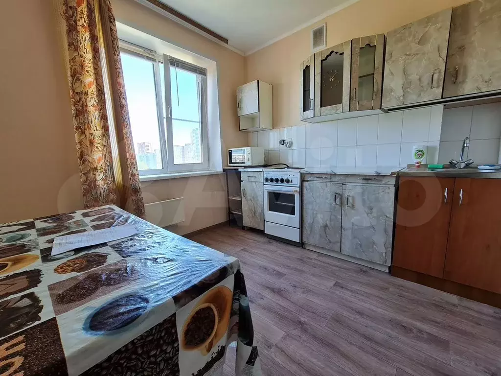 1-к. квартира, 35 м, 8/10 эт. - Фото 0