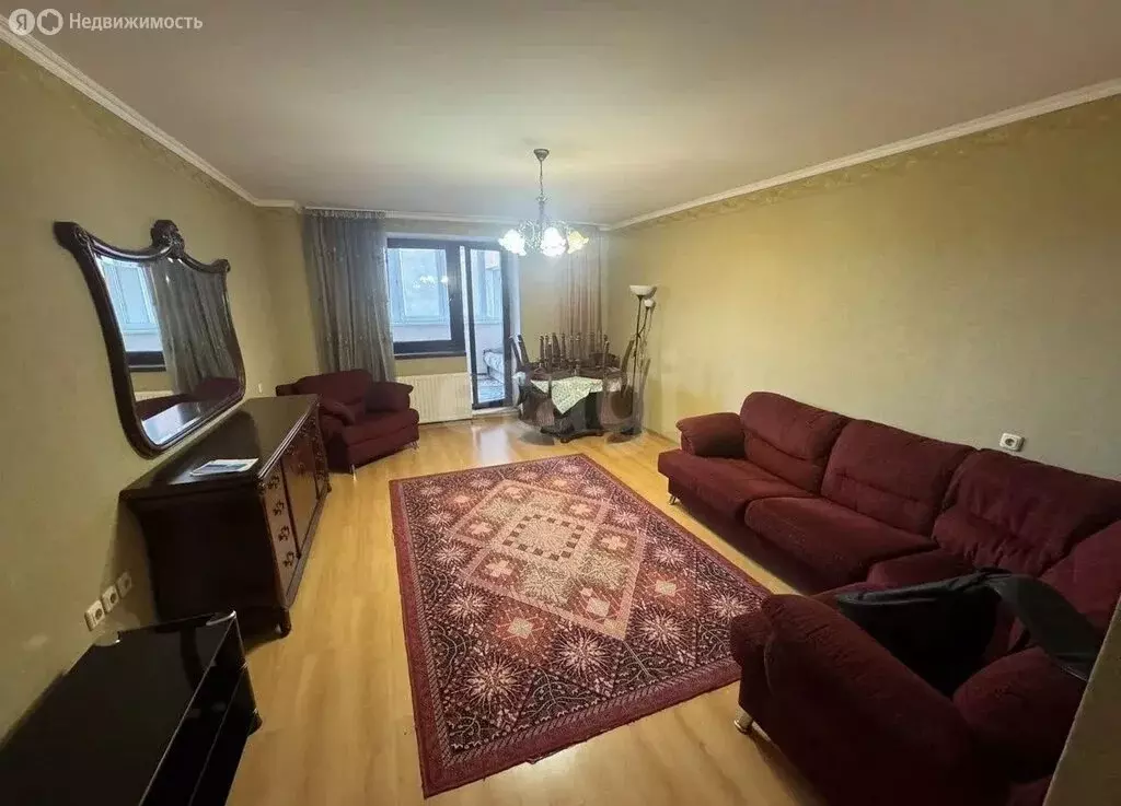 3-комнатная квартира: Симферополь, Залесская улица, 18 (93.1 м) - Фото 1