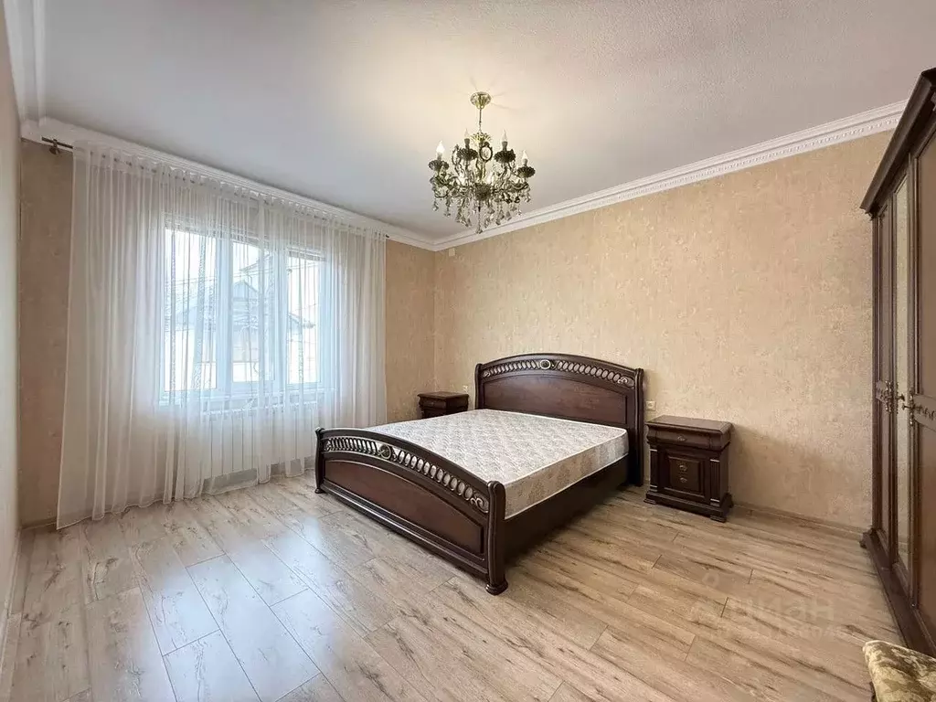 3-к кв. Кабардино-Балкария, Нальчик ул. Шортанова (127.0 м) - Фото 1