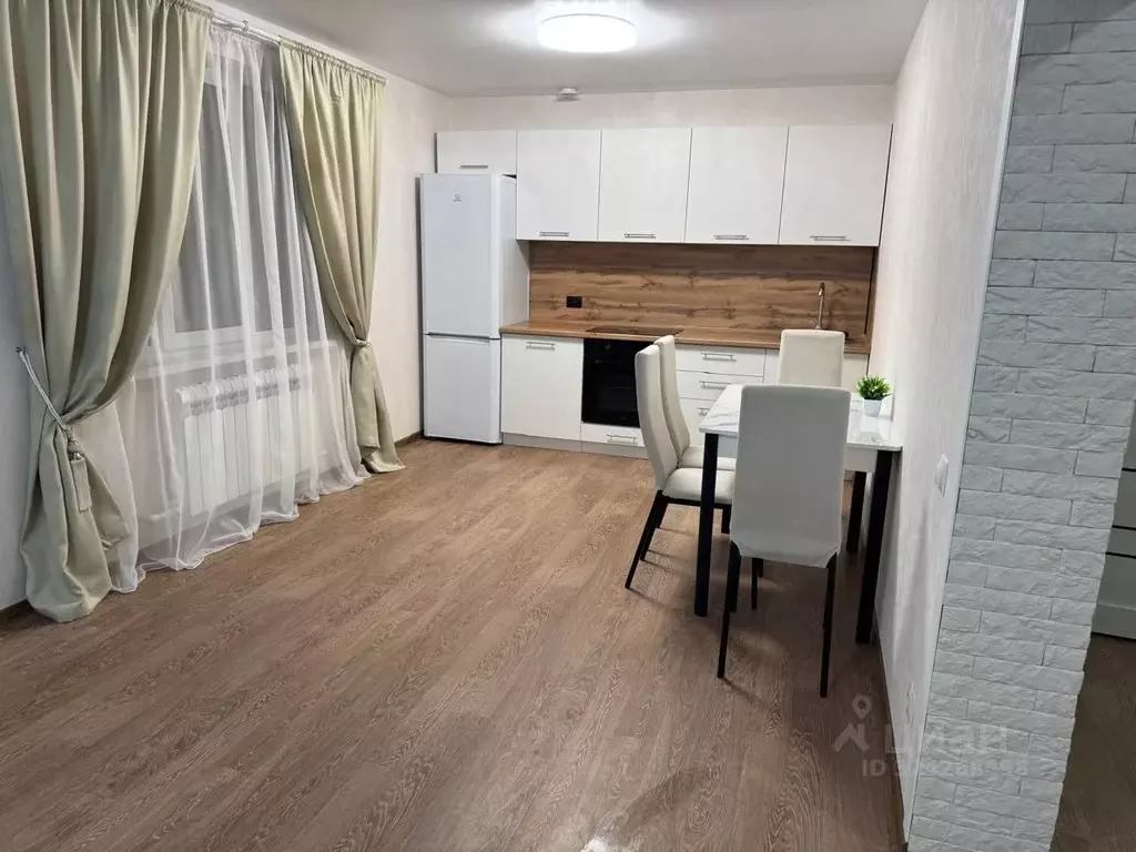 Дом в Омская область, Омский район, с. Розовка Сибирская ул. (88 м) - Фото 1