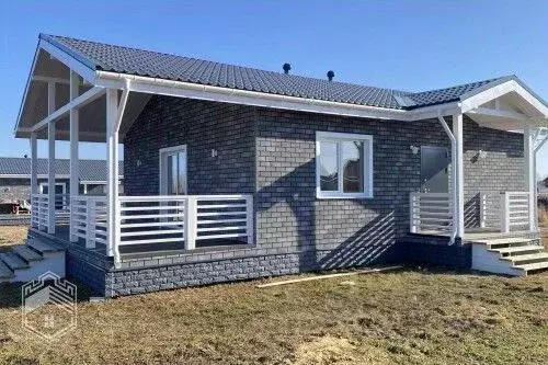 Дом в Новгородская область, Новгородский район, Ракомское с/пос, д. ... - Фото 1
