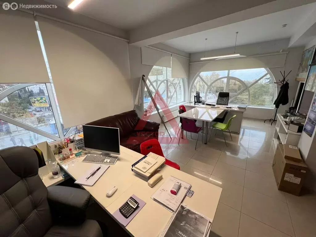 Офис (200 м) - Фото 1