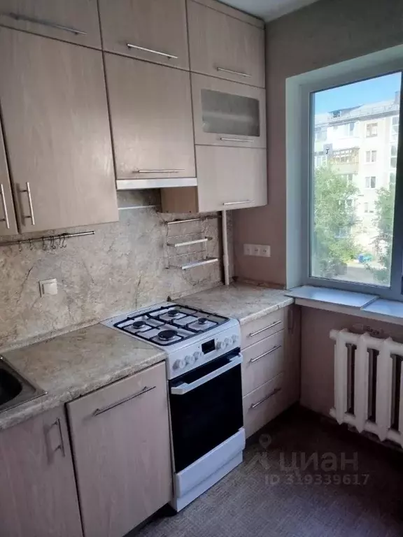 2-к кв. Омская область, Омск ул. Рождественского, 13 (39.0 м) - Фото 1