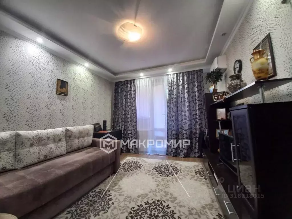 2-к кв. Татарстан, Казань ул. Шамиля Усманова, 8 (47.1 м) - Фото 0