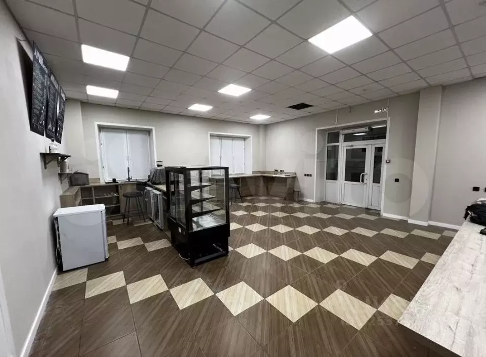 Помещение свободного назначения в Красноярский край, Красноярск ул. ... - Фото 2