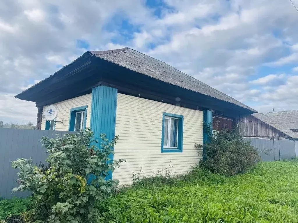 Дом в Пермский край, Чернушинский муниципальный округ, д. Ашша ул. ... - Фото 1