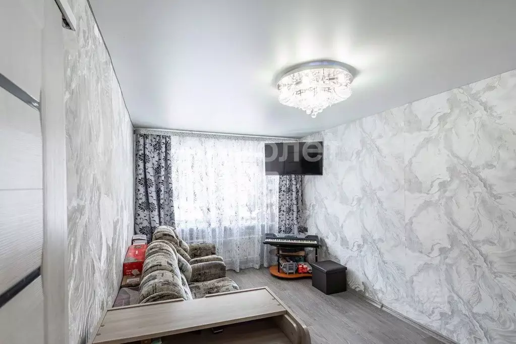 2-к кв. Омская область, Омск ул. Маяковского, 87А (42.3 м) - Фото 0