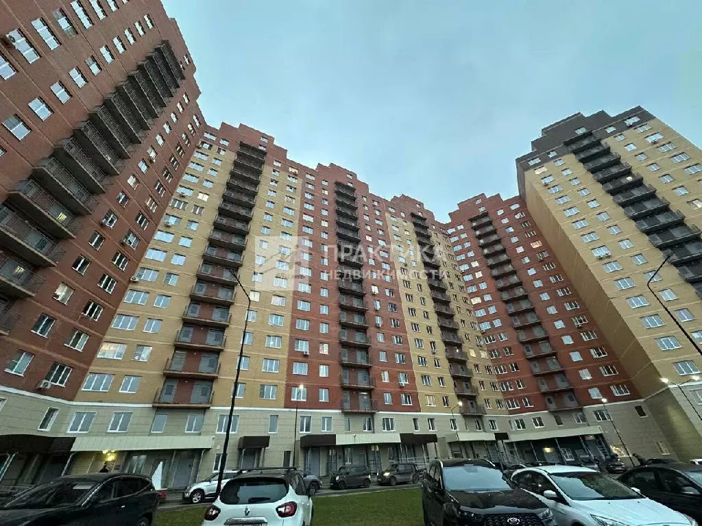 Продается 3-комнатная квартира - Фото 1