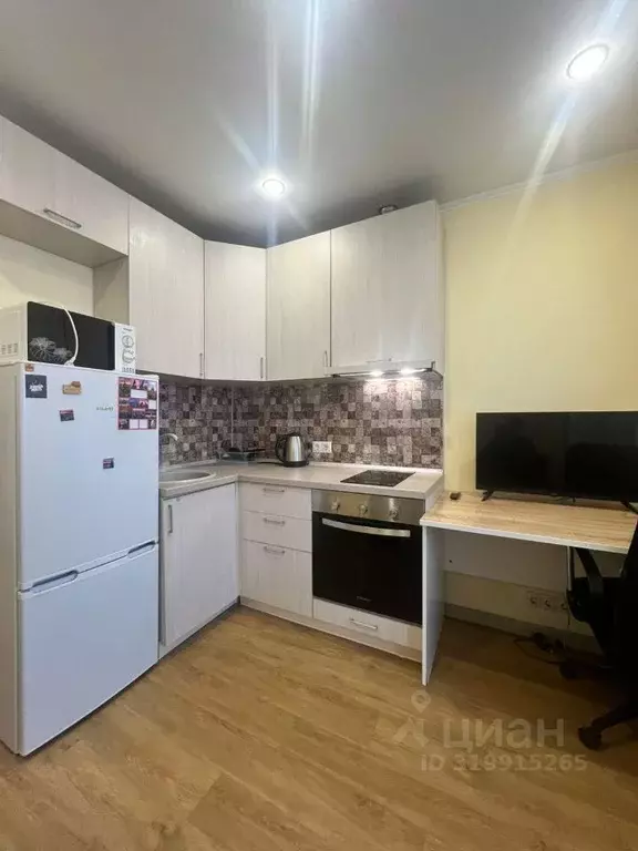 Студия Тюменская область, Тюмень ул. Новоселов, 115 (16.0 м) - Фото 0